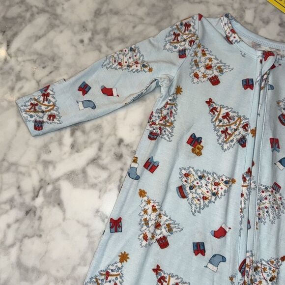 NWT Angel Dear Holiday Festive Print Kids Footie - Picture 3 of 8